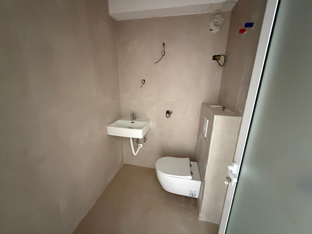 APARTAMENT PËR SHITJE 2+1+2 BANJO NË PLAZHIN ILIRIA!