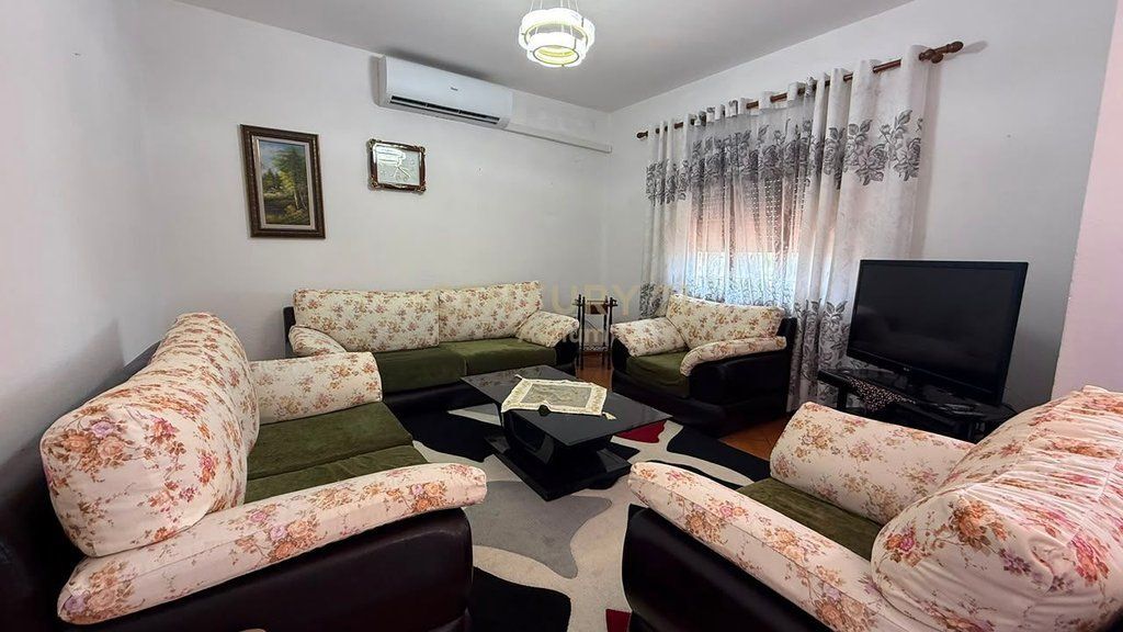 VILLA FLOOR 2+1 FOR RENT IN SHKOZE!