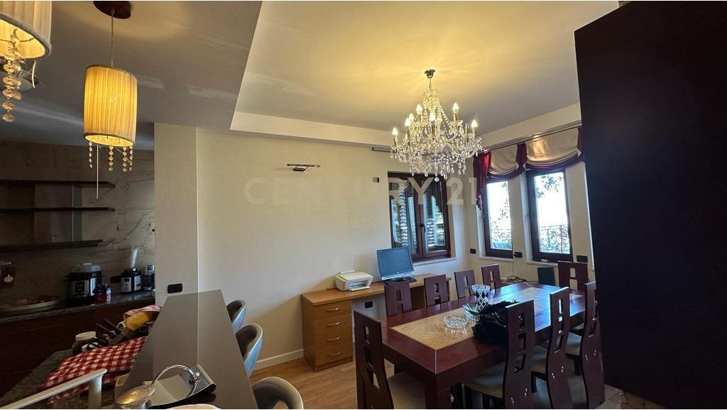 Apartment 3+1+3 Penthouse with Panoramic View for Sale from Tirana Neom142074