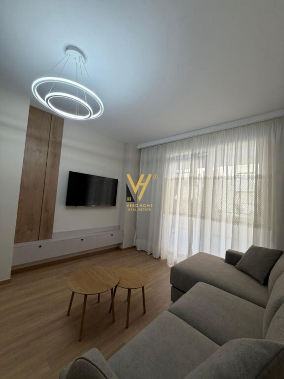 JEPET APARTAMENT 1+1+BLK ME QERA TE KOPSHTI ZOOLOGJIK 75.000 LEKE