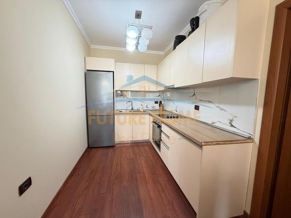 For sale, 2+1 Apartment, Boulevard Joan of Arc, Tirana. PRI65433