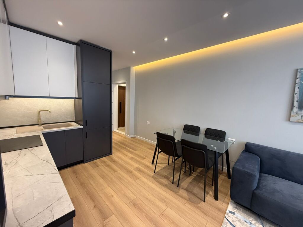shitet apartamenti /mzslzm shyri