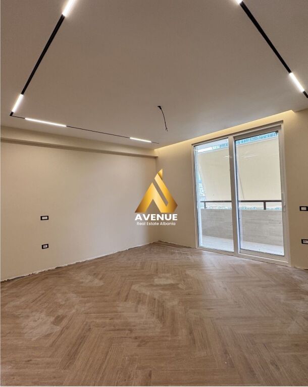 SHITET APARTAMENT 2+1+2 ,ISH EKSPOZITA, TIRANË