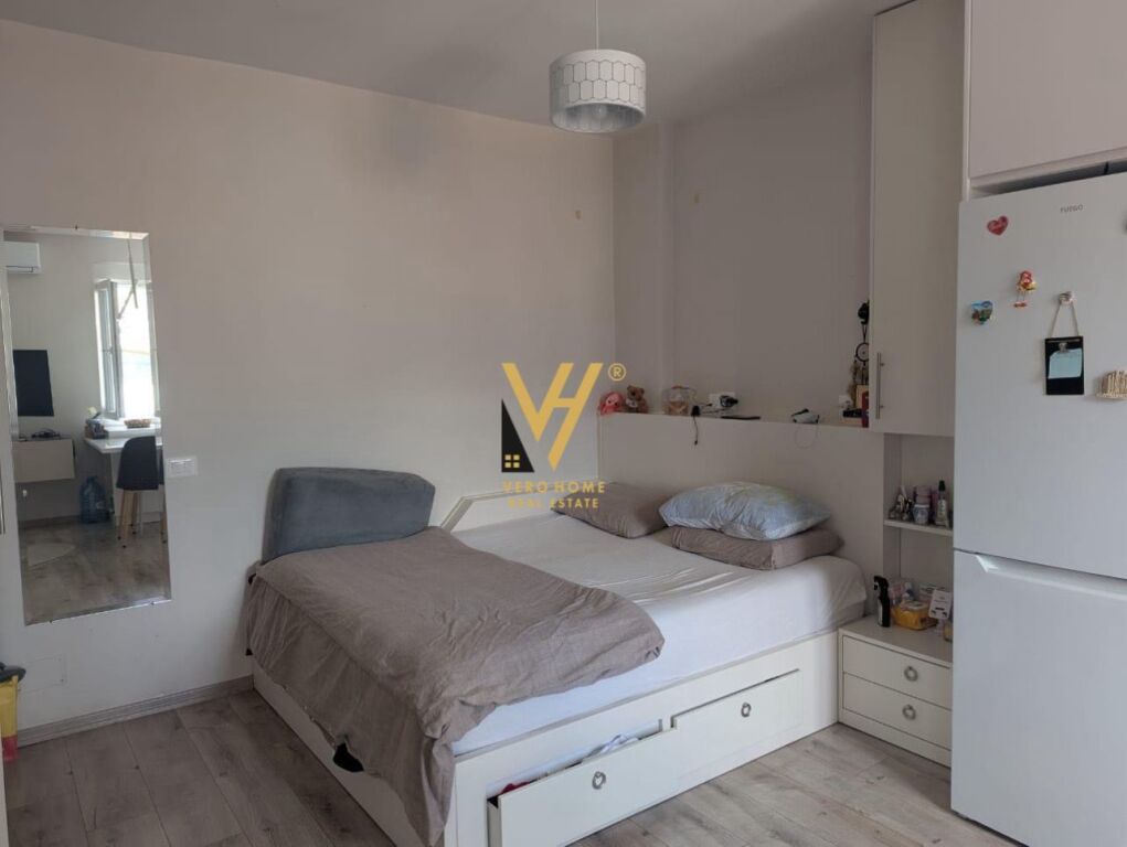 STUDIO 40 M2 FOR RENT AT PAZARI I RI 500 EURO