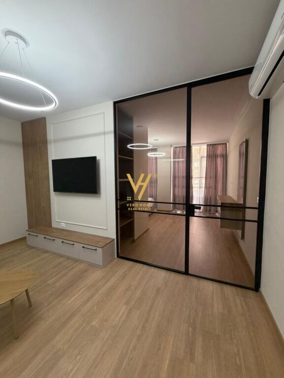 JEPET APARTAMENT 1+1+BLK ME QERA TE KOPSHTI ZOOLOGJIK 75.000 LEKE