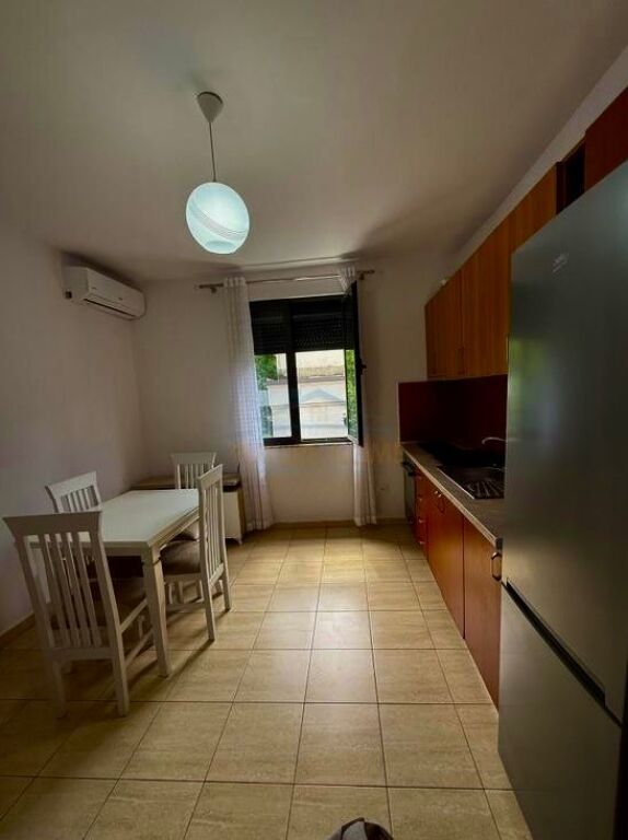 Qera, Apartament 2+1, Rruga Asim Vokshi, Tiranë.