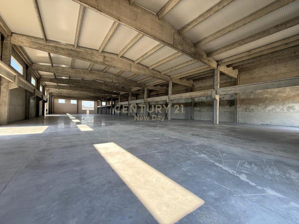 WAREHOUSE  LAND FOR SALE. OPPORTUNITY