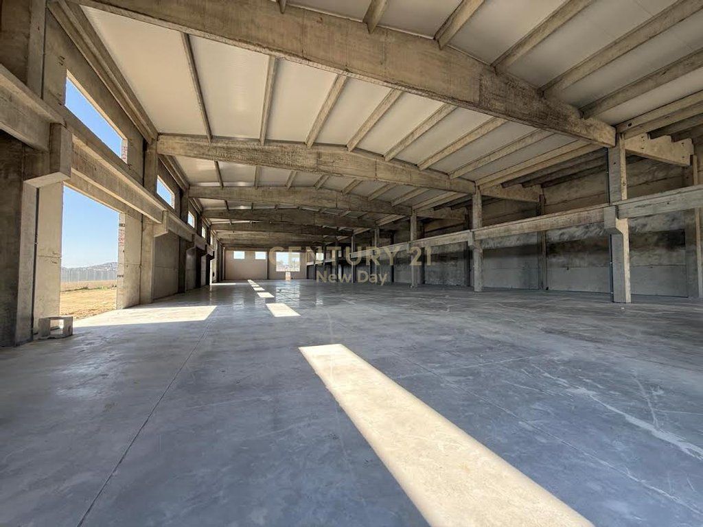 WAREHOUSE  LAND FOR SALE. OPPORTUNITY