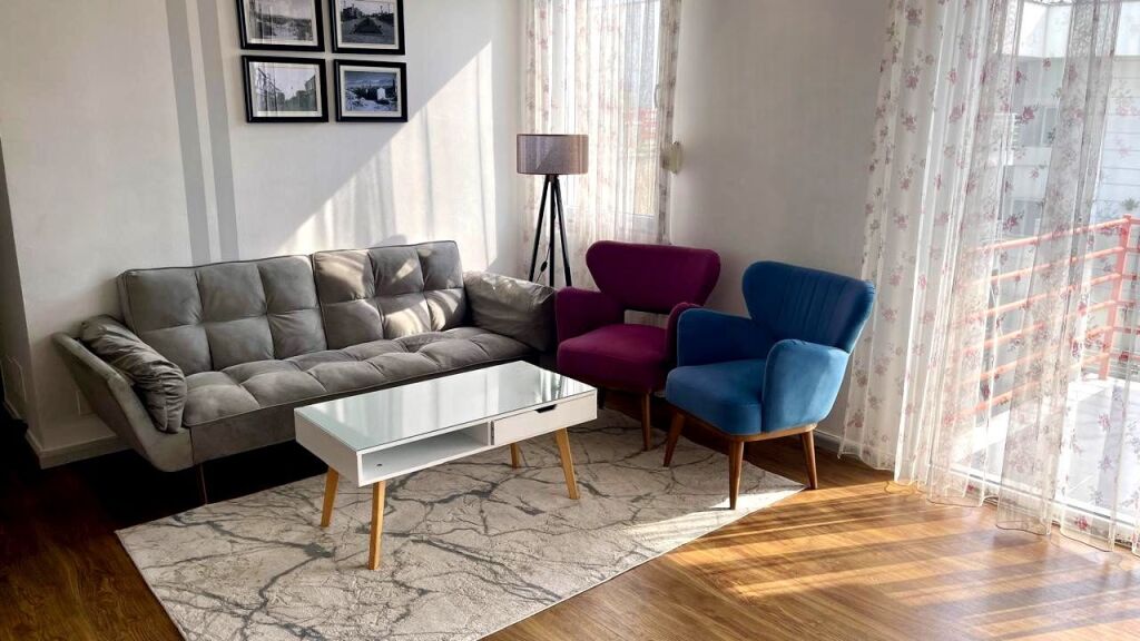 🏡 Apartament 1+1 me qira – Pazari i Ri