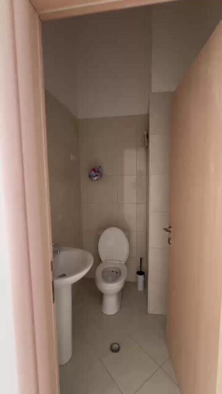 BUSINESS PREMISES FOR RENT!