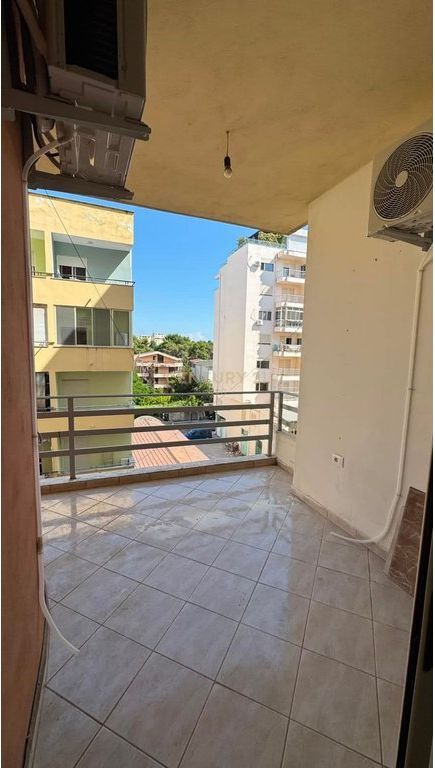 Apartament 1+1 Me Qira në Plazh, Durrës !