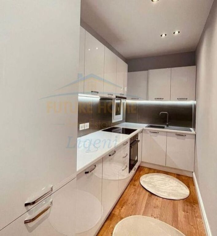 Apartament 2+1per qera tek Ish Parku i Autobuzave