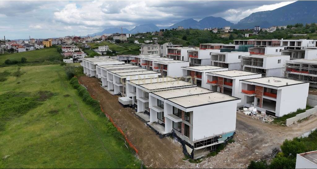 SHITET VILE EKSKLUZIVE TE KOMPLEKSI "SIAR" , LIQENI FARKES, TIRANE