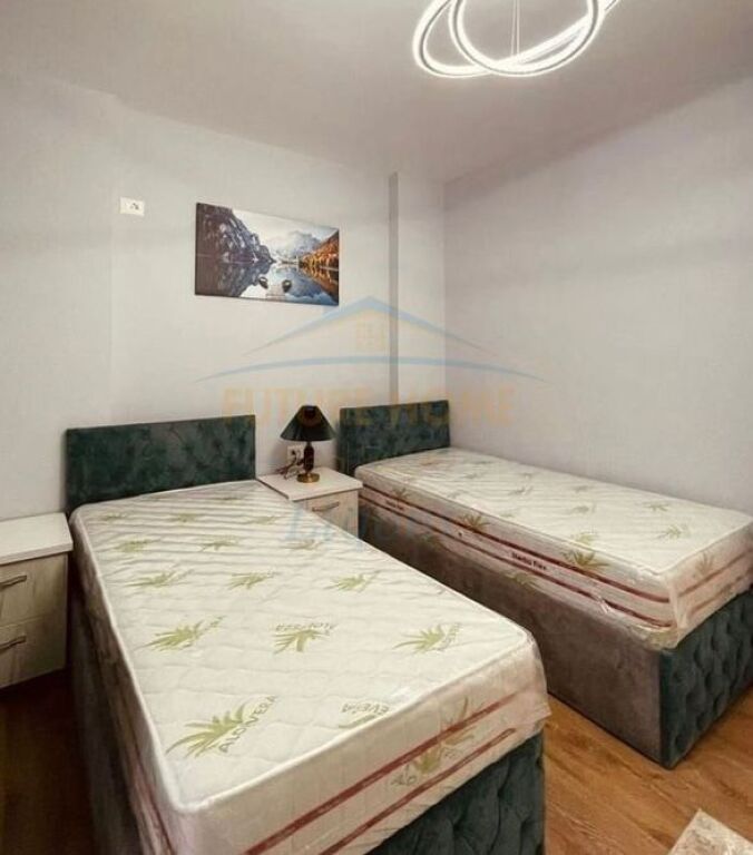Apartament 2+1per qera tek Ish Parku i Autobuzave