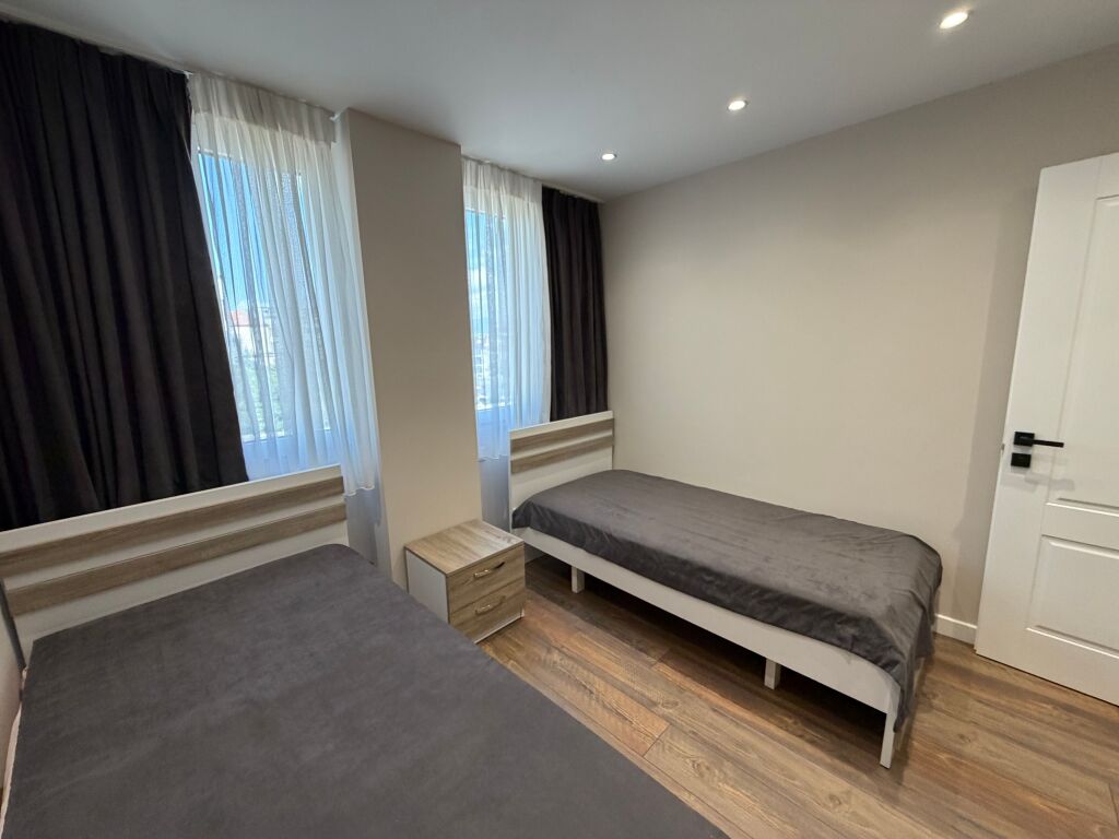 Apartment 2+1+2 for rent in Sauk  📍 Location: Sauk 🏢 Floor: 1 🛏️ Typology: 2+1+2 🛋️ The apartment is newly furnished and equipped with all necessary conditions for a comfortable living. 💶 Price: 450 €/month  