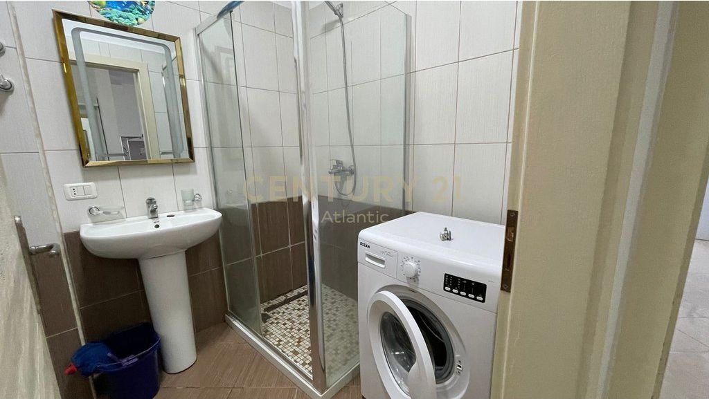 JEPET APARTAMENT 1+1 ME QIRA NE PLAZH RROTA KUQE !