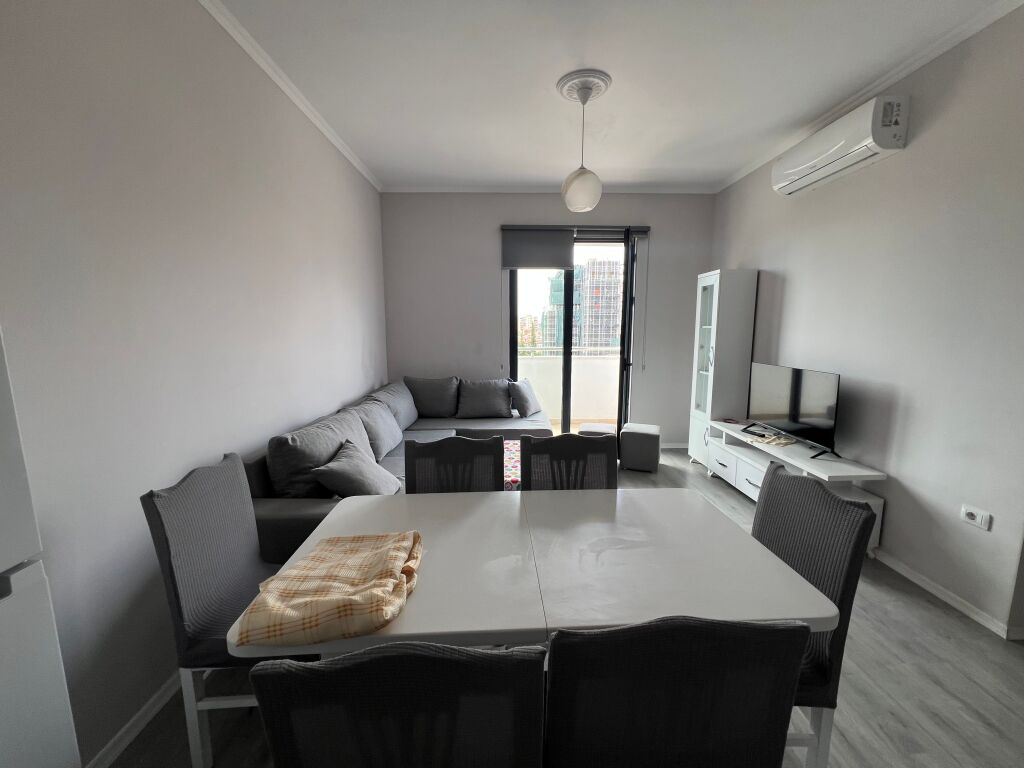 Qera, Apartament 2+1+post parkimi Rruga Albanopoli