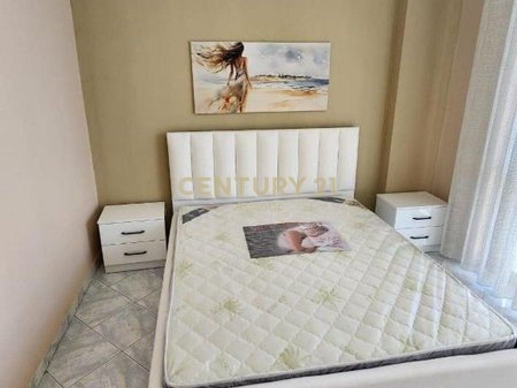Apartament 1+1 Me Qira në Plazh Hekurudha, Durrës