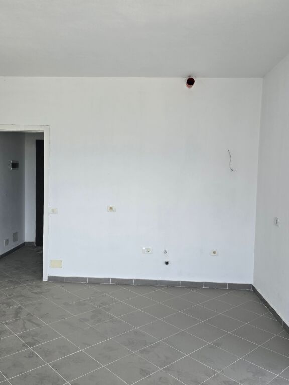 SHITET APARTAMENT 1+1 NË ZONEN E KAMZES