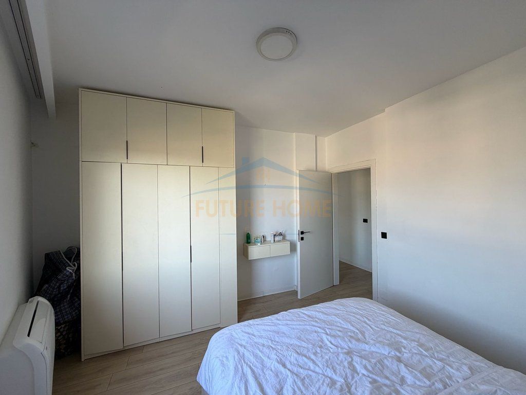 Shitet , Apartament 1+1 , Kthesa e Kamzes , Tirane