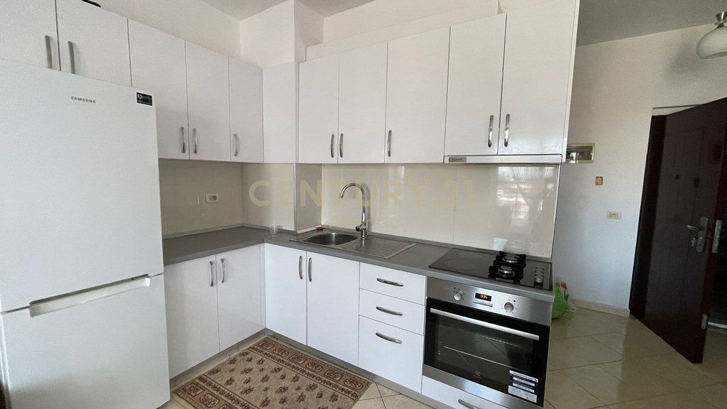 JEPET APARTAMENT 1+1 ME QIRA NE PLAZH RROTA KUQE !