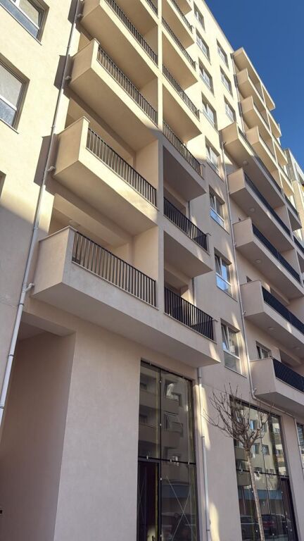 Shitet apartament 2+2+ ballkon Laprake