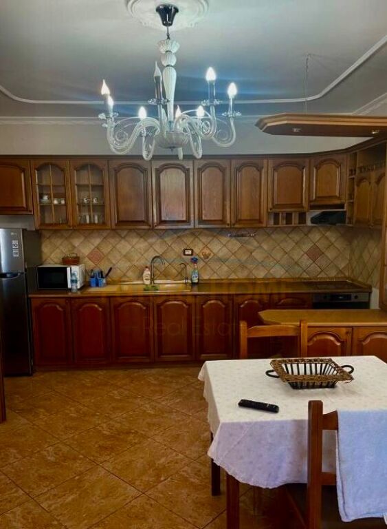 Affitto, Appartamento 3+1, Sauk, Tirana