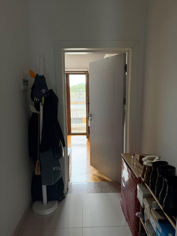 1+1,kat 5 pa ashensore,gjykata e rrethit,600 euro