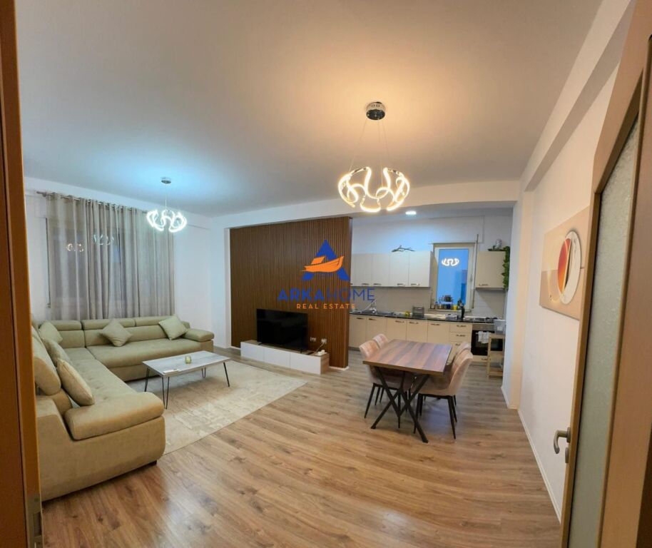 AFFITTASI APPARTAMENTO 1+1+BALCONE "LAGO ASCIUTTO" 60.000 LEKE