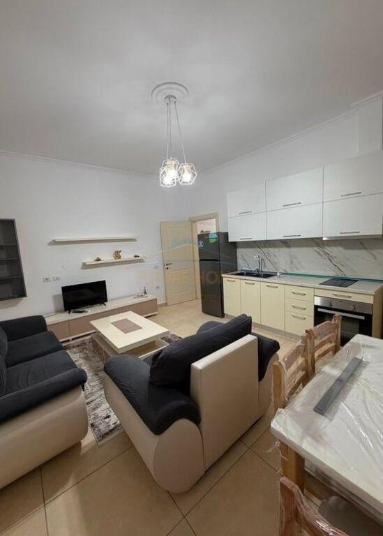 Qera, Apartament 1+1, Kopshti Botanik,Tirane