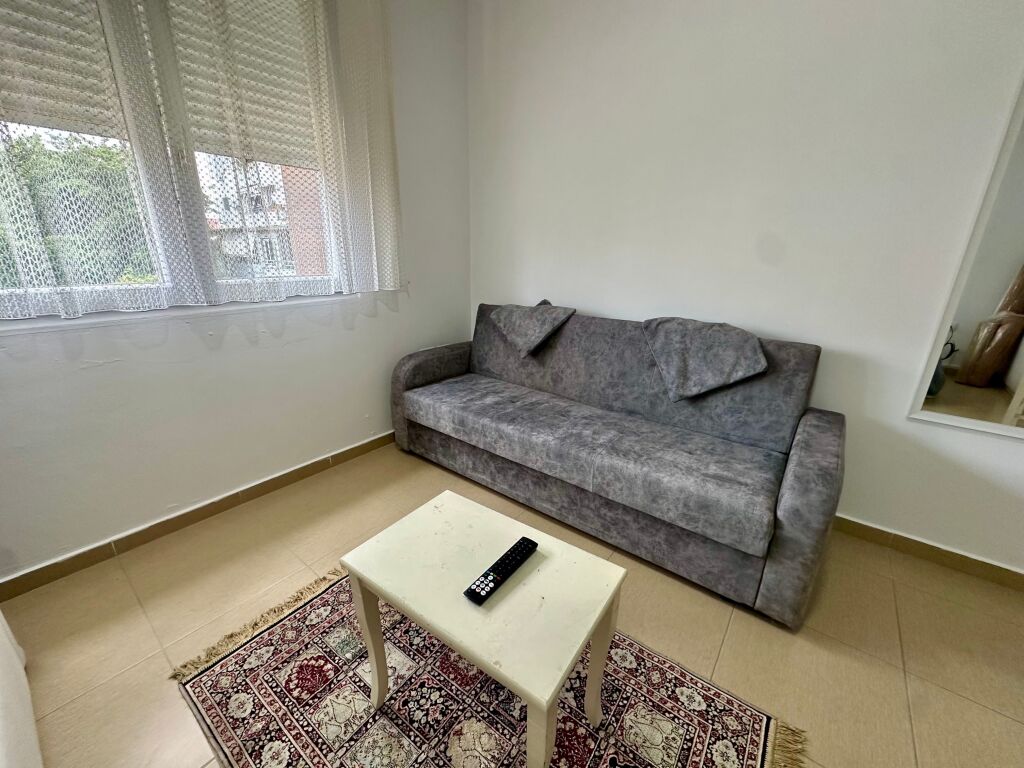 Studio apartament me qera Pazari i Ri!