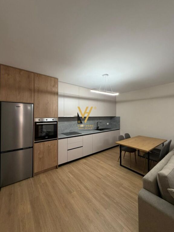 JEPET APARTAMENT 1+1+BLK ME QERA TE KOPSHTI ZOOLOGJIK 75.000 LEKE