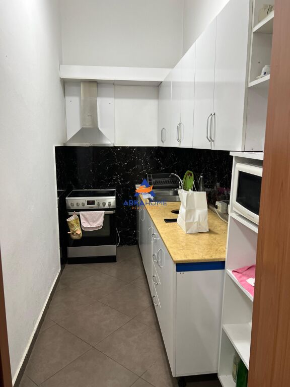 BUSINESS PREMISES FOR RENT 160M2 "RRUGA RIZA CEROVA, NEAR SCHOOL 4 DESHMORET" 120,000 LEKE