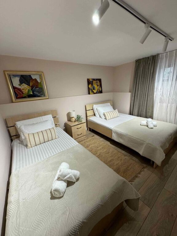 For rent 2+1 of a private villa in Qytet Student
