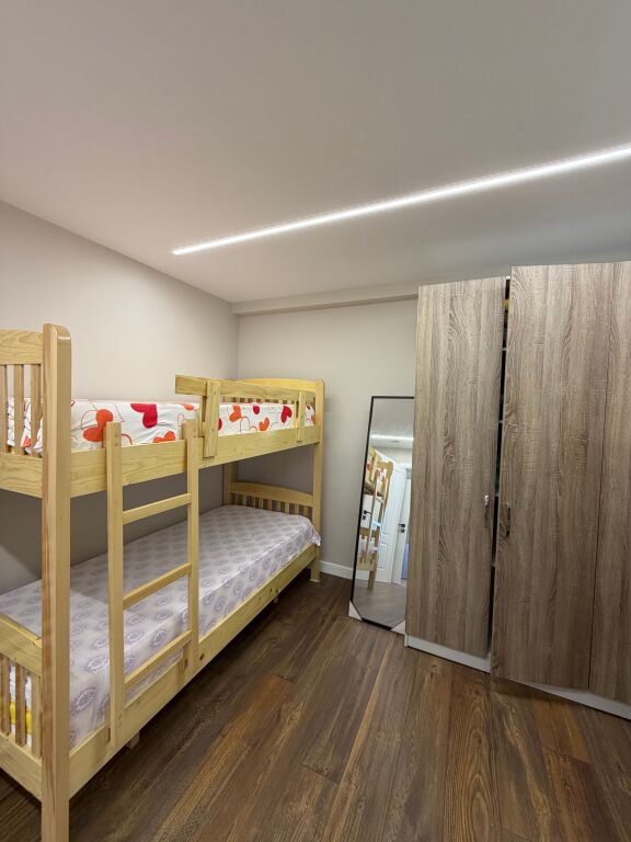 Apartament 1+1 me qira në Sauk,prane Akademis se Policis!