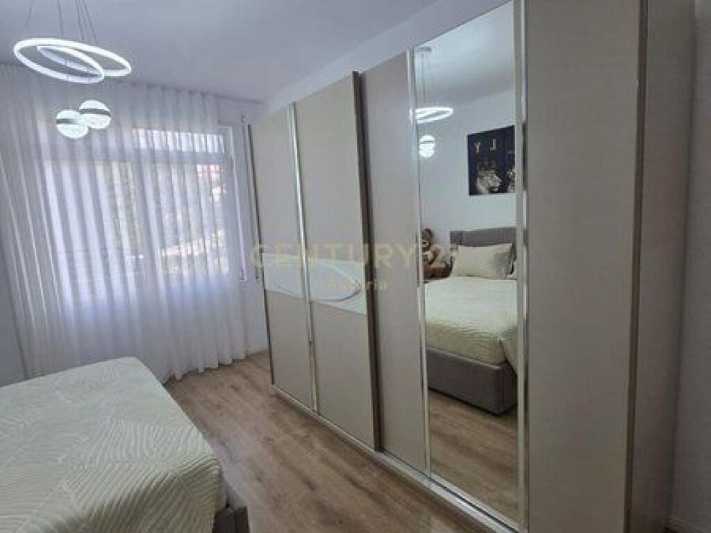 Shitet apartament 1+1, Linze, Pranë Restorant 2 Luanët