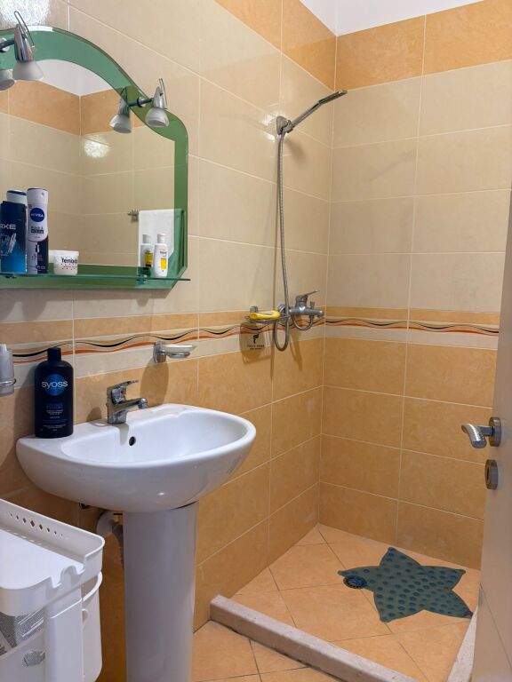 SHITET APARTAMENT 2+1 KOPSHTI BOTANIK 18.000.000 LEKE FH-77295
