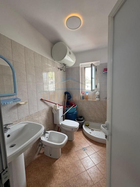 Qera,Apartament 1+1 Sheshi Willson,Tirane 700 €