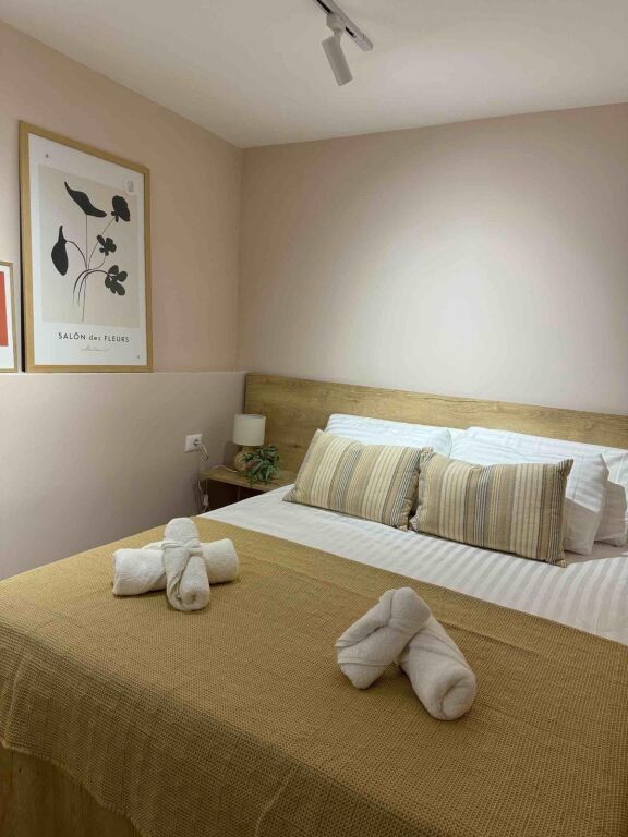 For rent 2+1 of a private villa in Qytet Student
