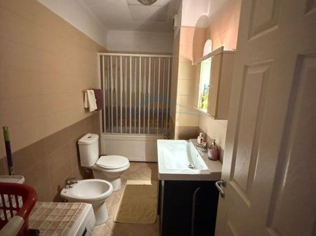 Shitet, Apartament 2+1+2, Shkozë