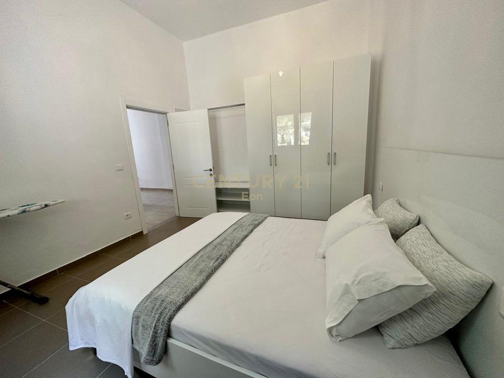 Apartament 1+1 me verande Pamje Deti Për Shitje në Currila, Durrës !