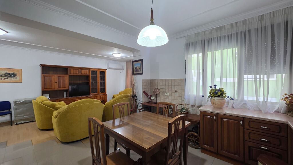 Appartamento 2+1+ balcone in affitto a Bllok
