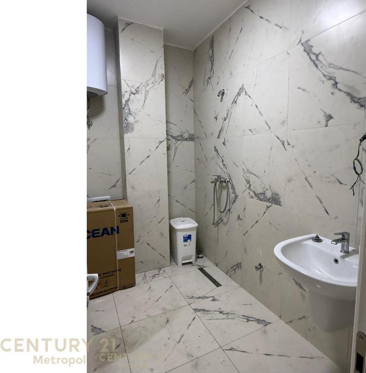 SHITET APARTAMENT 2+1+2,OASIS RESIDENCE, UNAZA E RE! 220,000 €