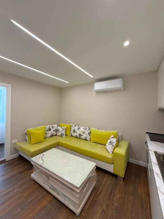 Apartment 2+1 for rent in Sauk të Ri