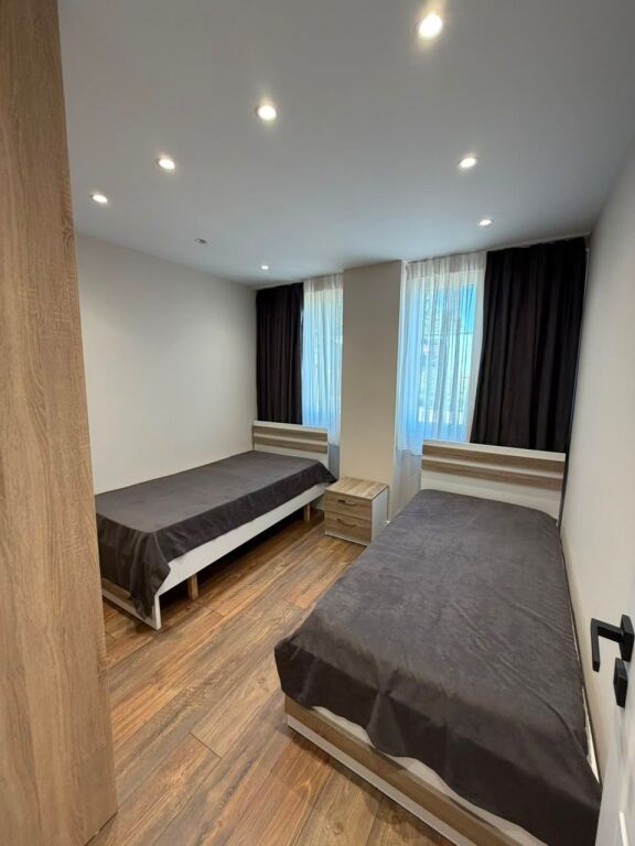 Apartment 2+1 for rent in Sauk të Ri
