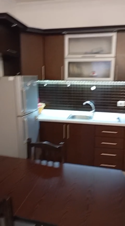 Jepet Garsionjere me qera ne astir !