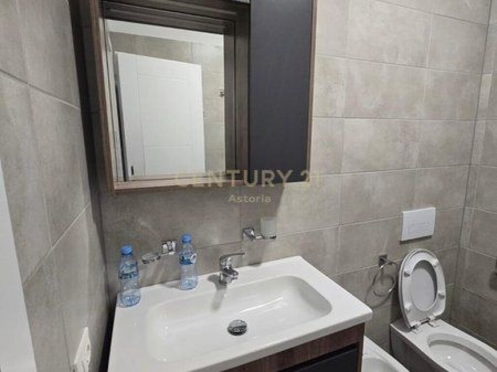 Shitet apartament 1+1, Linze, Pranë Restorant 2 Luanët