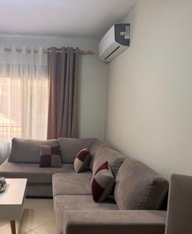 Apartament me qera 2+1 Astir prane rrethit