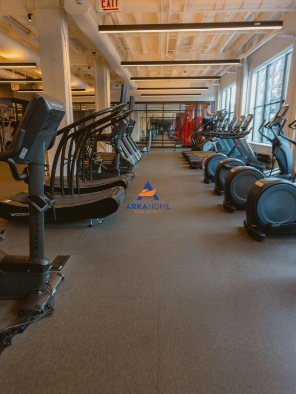 UFFICIO IN AFFITTO 750M2 "VICINO OSLO, A ASTIR" 7500 EURO