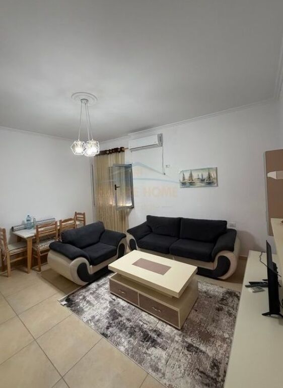 Qera, Apartament 1+1, Kopshti Botanik,Tirane